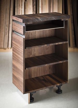 Corps en bois massif cuisine linee Corps en bois massif cuisine linee