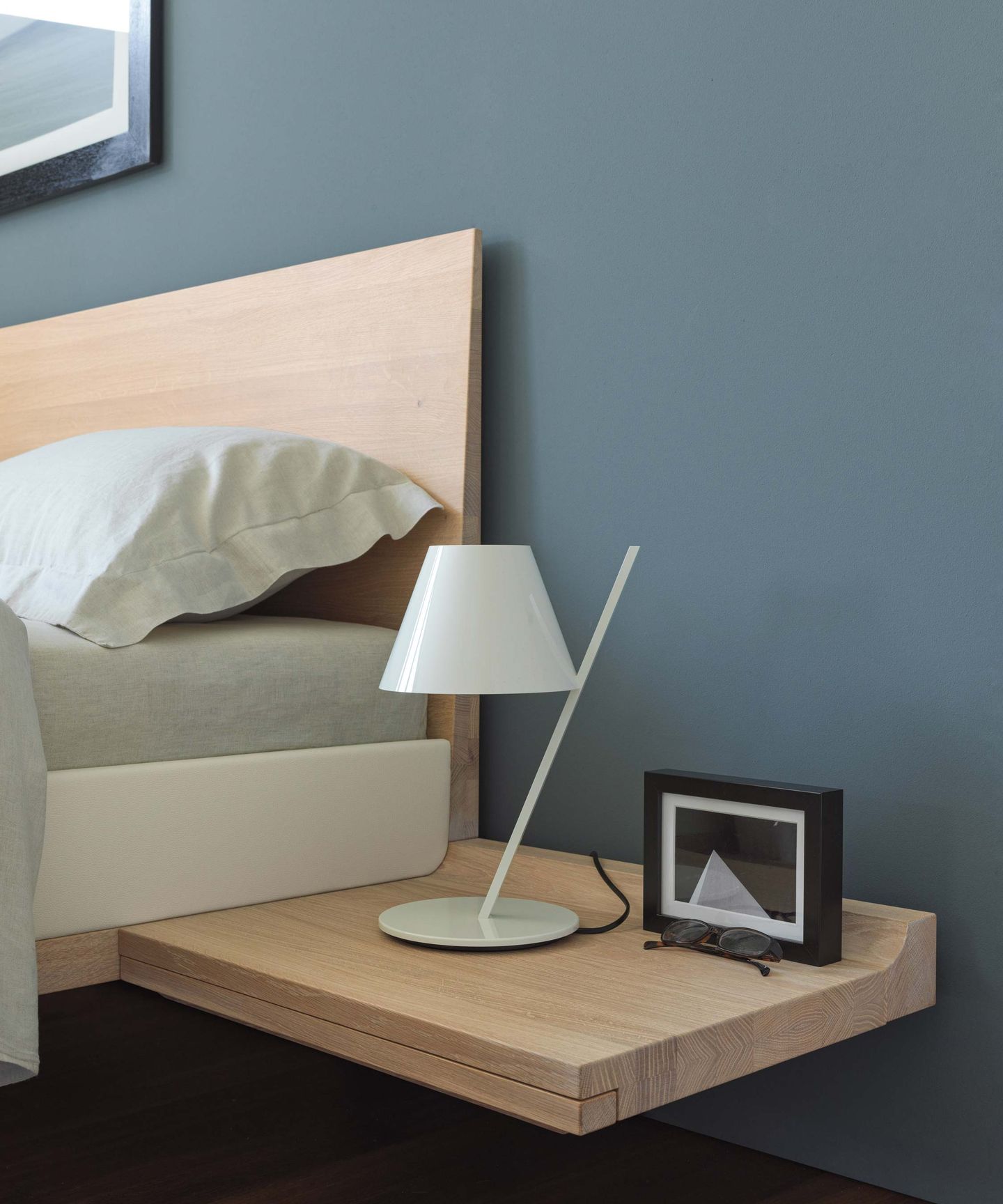 riletto bed with console of solid wood riletto bed with console of solid wood