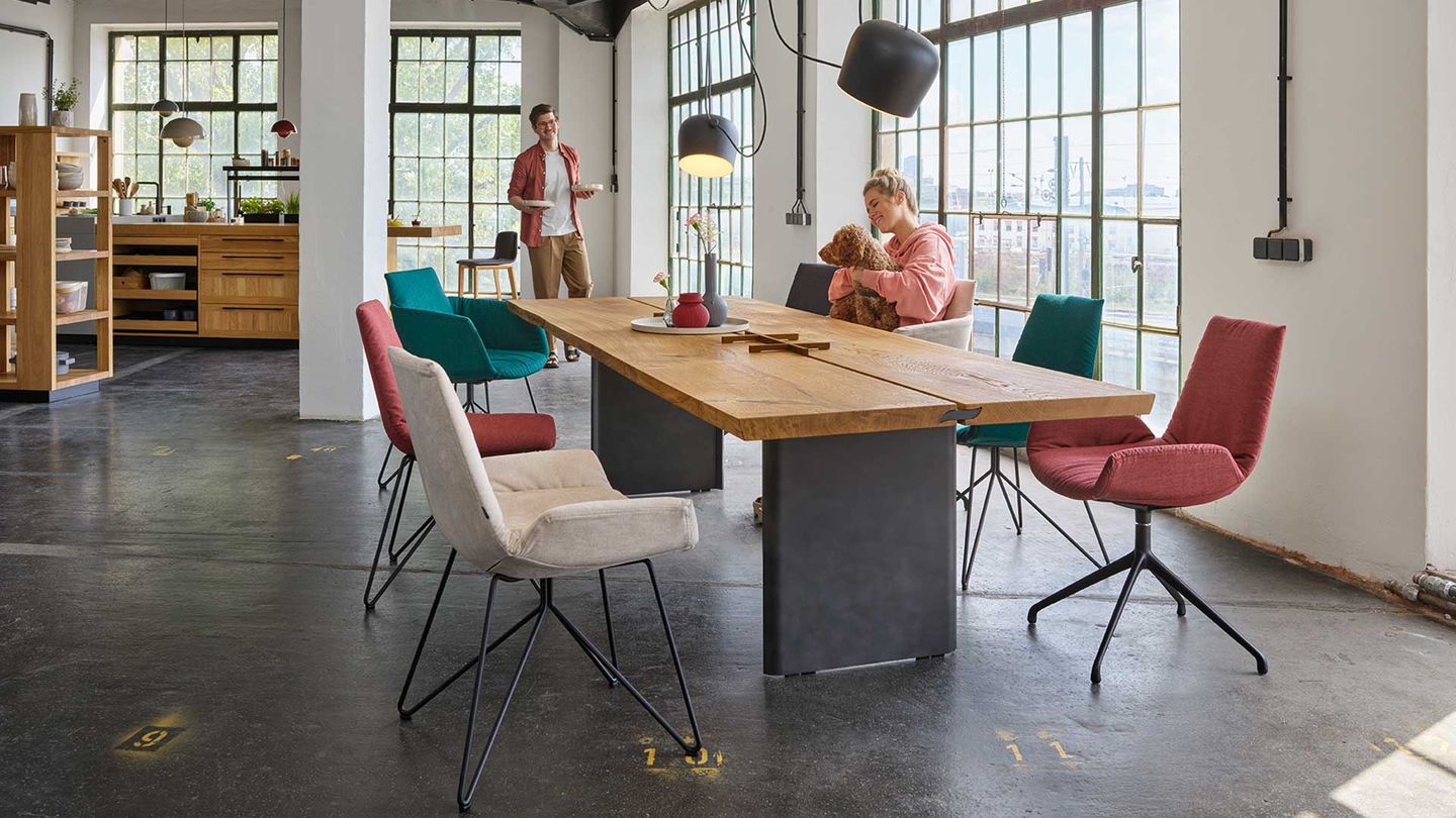 echt.zeit table by TEAM 7 with authentically organic-looking table top echt.zeit table by TEAM 7 with authentically organic-looking table top