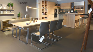 nox Tisch mit Metallkufen und magnum Freischwinger Stühlen nox Tisch mit Metallkufen und magnum Freischwinger Stühlen