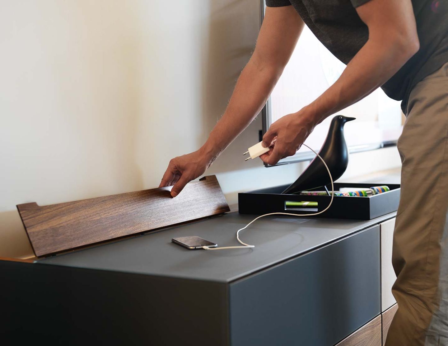 Mobili per l’home entertainment cubus pure con elemento passacavi Mobili per l’home entertainment cubus pure con elemento passacavi