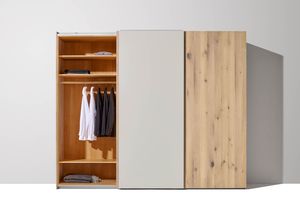 soft Schwebetürenschrank geöffnet von TEAM 7 in Eiche Weißöl soft Schwebetürenschrank geöffnet von TEAM 7 in Eiche Weißöl