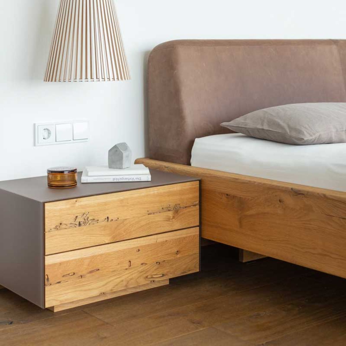 nox Bett mit cubus pure Nachtkästchen von TEAM 7 St. Johann nox Bett mit cubus pure Nachtkästchen von TEAM 7 St. Johann
