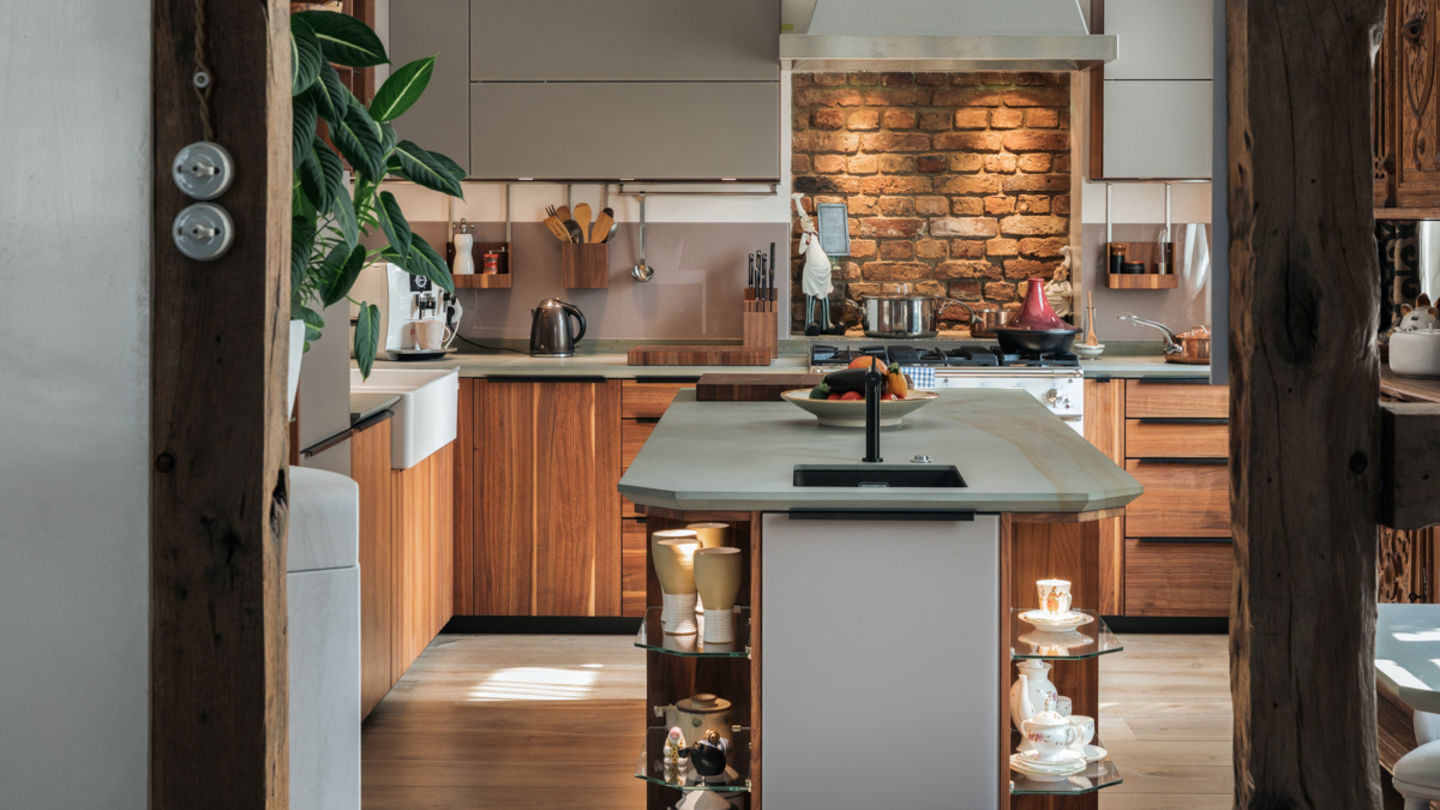 TEAM 7 solid wood kitchen in a private home