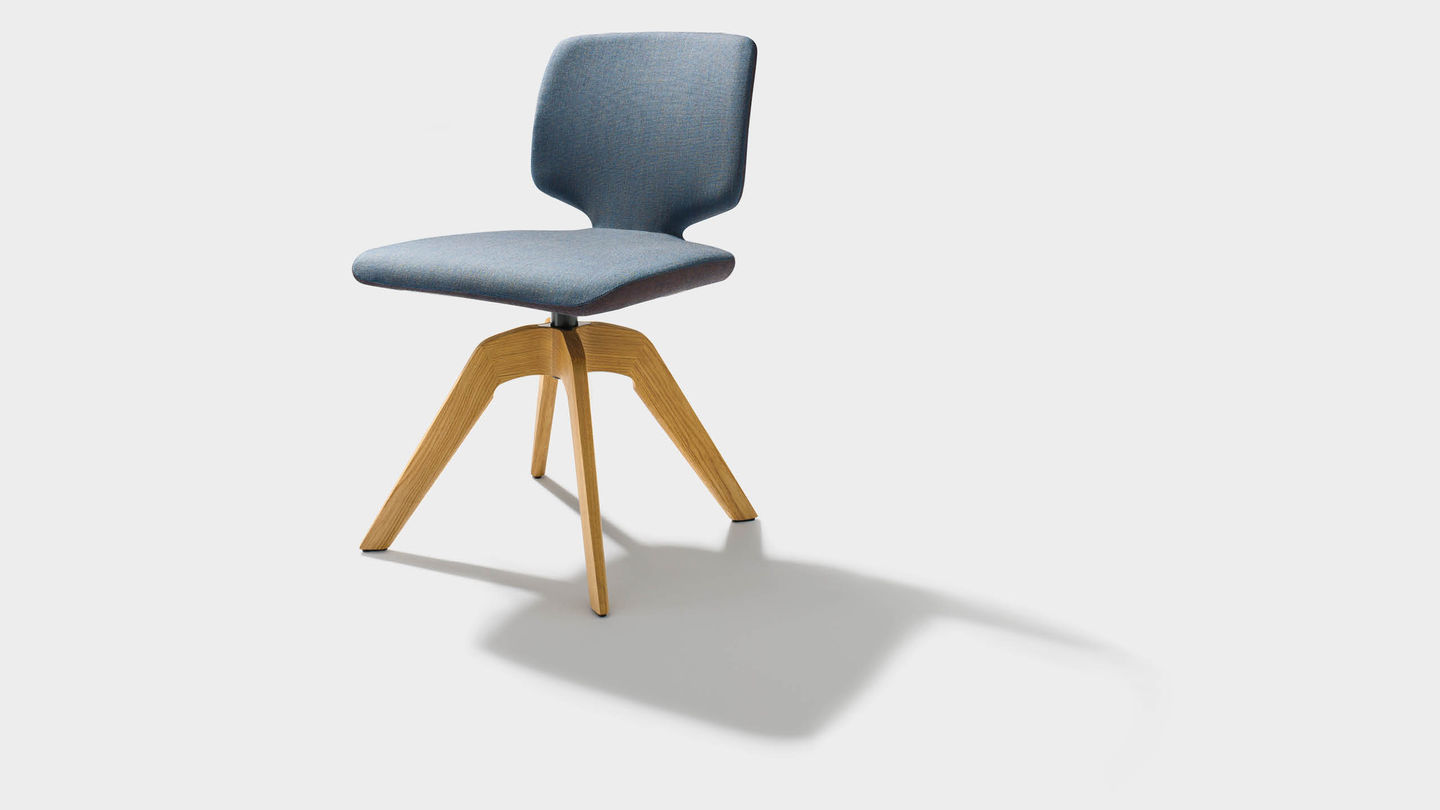 Вращающееся кресло „aye“ из текстиля и на четырёх ножках, без подлокотников Вращающееся кресло „aye“ из текстиля и на четырёх ножках, без подлокотников