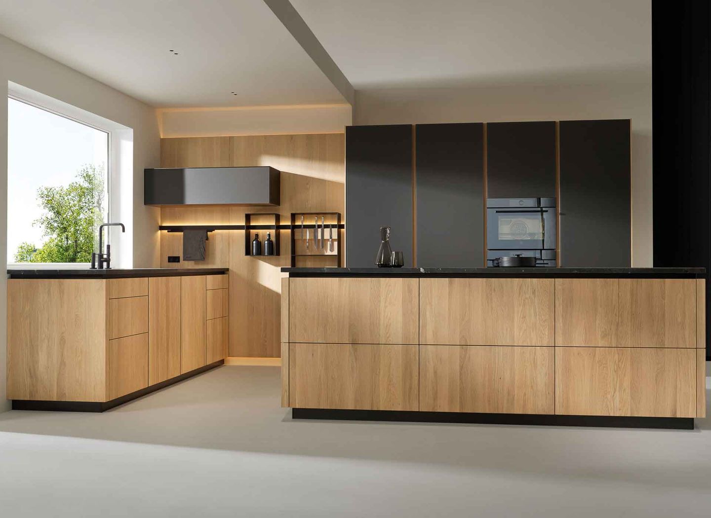 pur Küche in Eiche weißöl mit sign Nischenelement pur Küche in Eiche weißöl mit sign Nischenelement