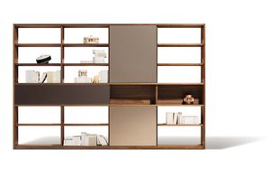 Regal cubus aus Massivholz mit verschiebbaren Glasfronten Regal cubus aus Massivholz mit verschiebbaren Glasfronten