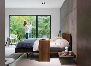 Деревянная кровать „riletto“ с кожаным обрамлением Деревянная кровать „riletto“ с кожаным обрамлением