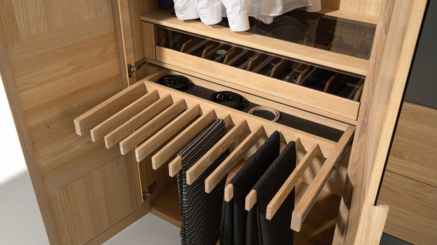 Внутреннее деление шкафа из массива дерева Внутреннее деление шкафа из массива дерева