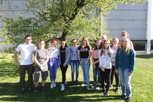 Gruppenfoto mit Schülerinnen am Girlsday