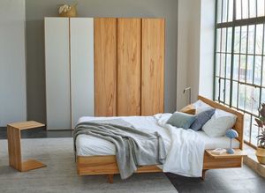 Kleiderschrank soft geschlossen mit Bett times aus Naturholz von TEAM 7