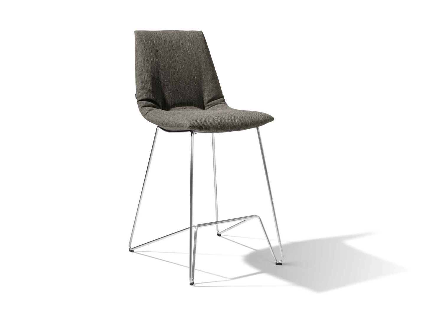 lui Barstuhl mit grauem Leder und schwarzen Drahtgestell von vorne