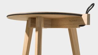 Tavolino di design hi! in legno naturale massello Tavolino di design hi! in legno naturale massello