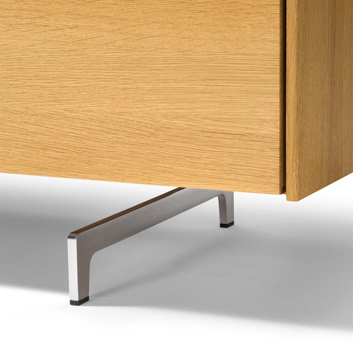 Complemento filigno in legno naturale con pattini Complemento filigno in legno naturale con pattini