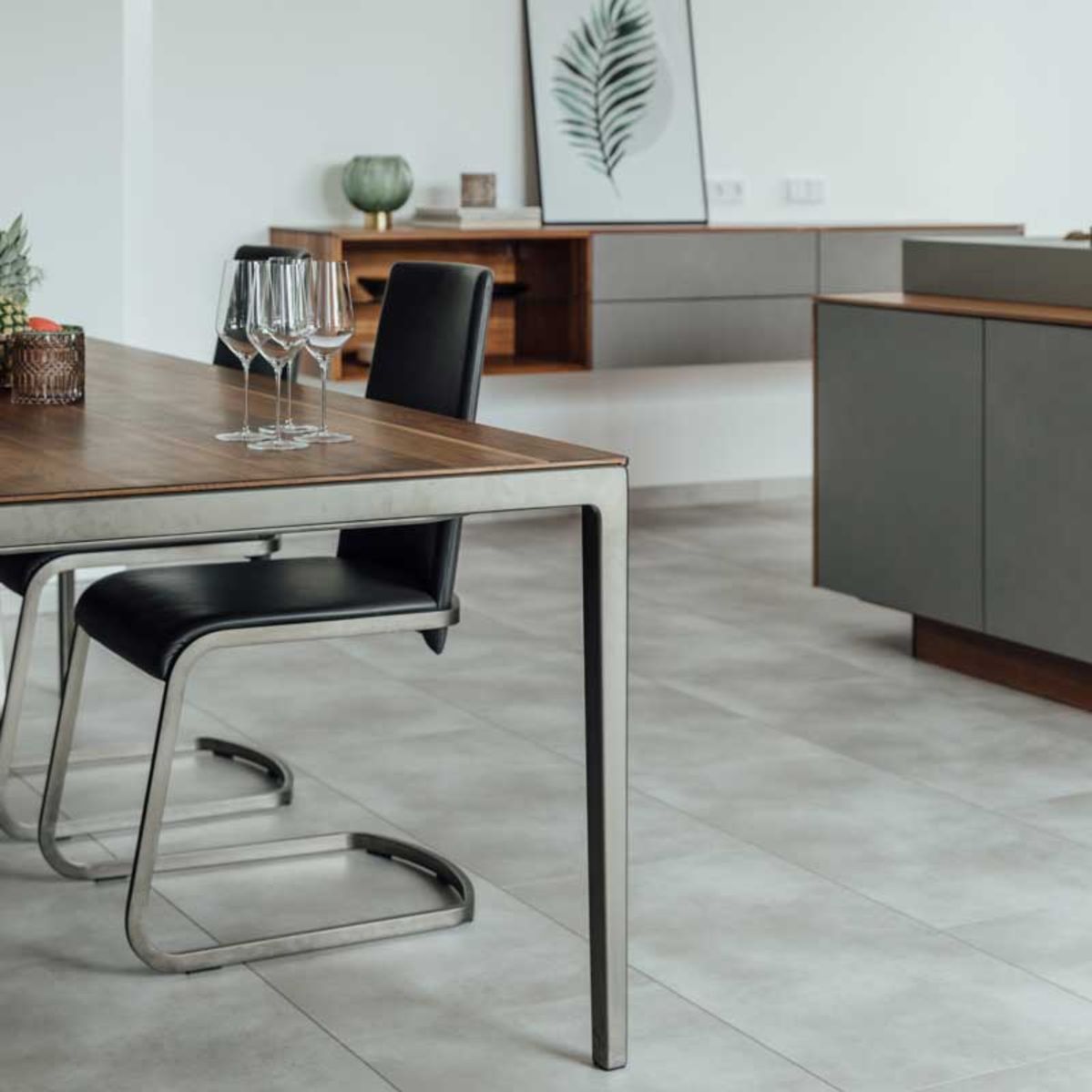 tak Tisch in Nussbaum mit f1 Freischwingern von TEAM 7 München tak Tisch in Nussbaum mit f1 Freischwingern von TEAM 7 München