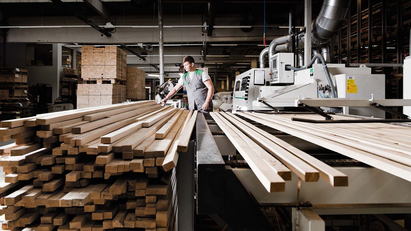 Plattenfertigung in der TEAM 7 Produktion Plattenfertigung in der TEAM 7 Produktion