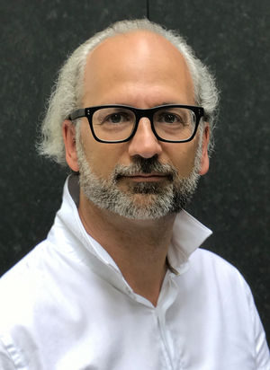 Il designer Kai Stania Il designer Kai Stania