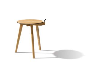 table d'appoint hi! en chêne avec poignée et cadre en cuir table d'appoint hi! en chêne avec poignée et cadre en cuir