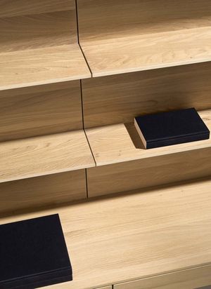 Mensole a parete filigno spesse 12 mm grazie alla tecnologia 3 strati Mensole a parete filigno spesse 12 mm grazie alla tecnologia 3 strati