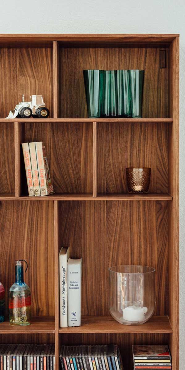 Gestaltungselement in Nussbaum von TEAM 7 Hamburg Gestaltungselement in Nussbaum von TEAM 7 Hamburg