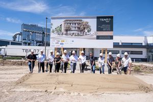Spatenstich für die TEAM 7 Welt in Ried im Innkreis