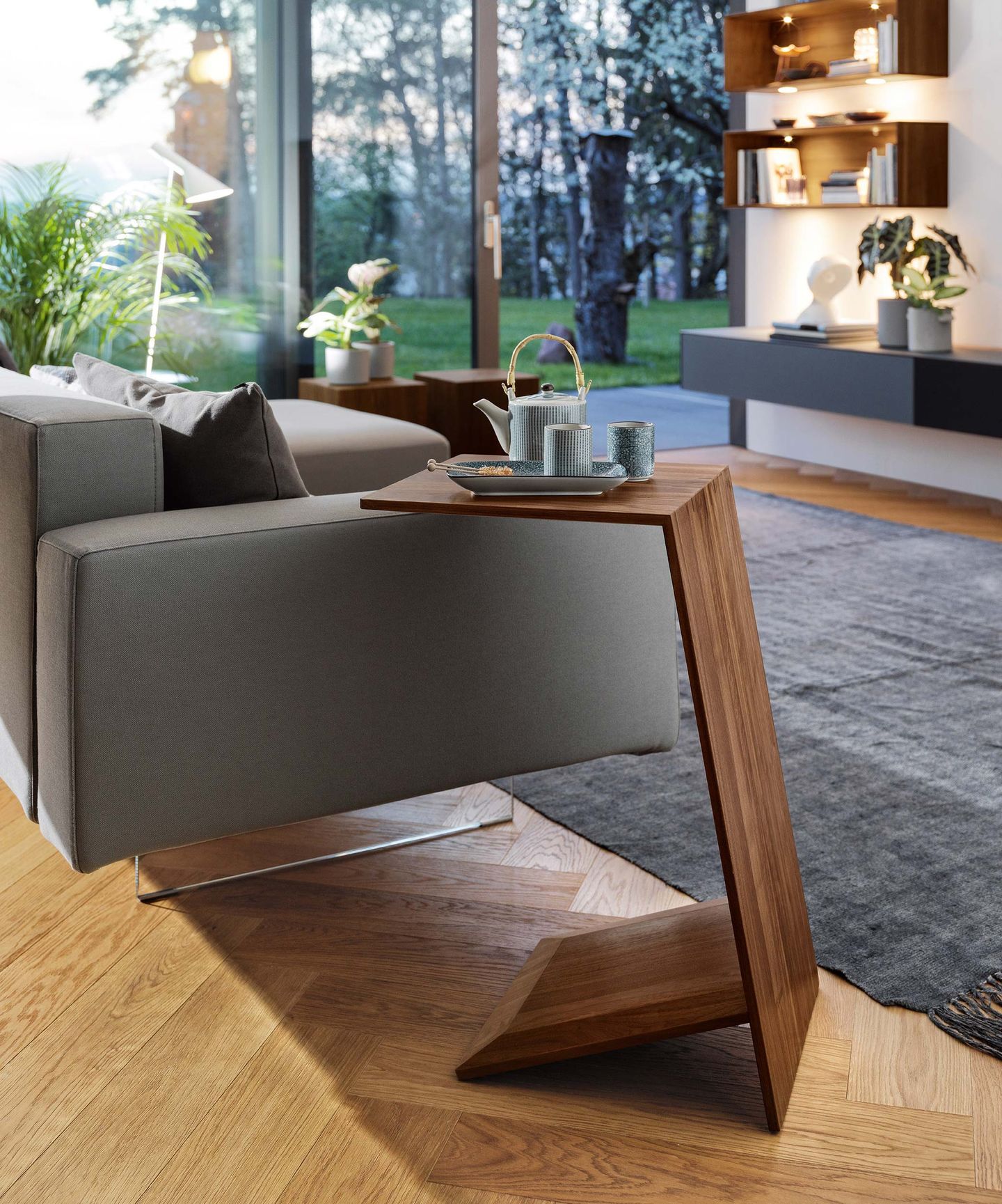 table d’appoint sidekick en noyer table d’appoint sidekick en noyer