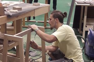 Felix Sieglhuber am Bundeslehrlingswettbewerb bei der Arbeit