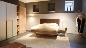 float Bett mit Leder Hauptteil float Bett mit Leder Hauptteil