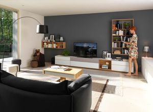 Parete attrezzata cubus pure in legno massello con vetro colorato Parete attrezzata cubus pure in legno massello con vetro colorato