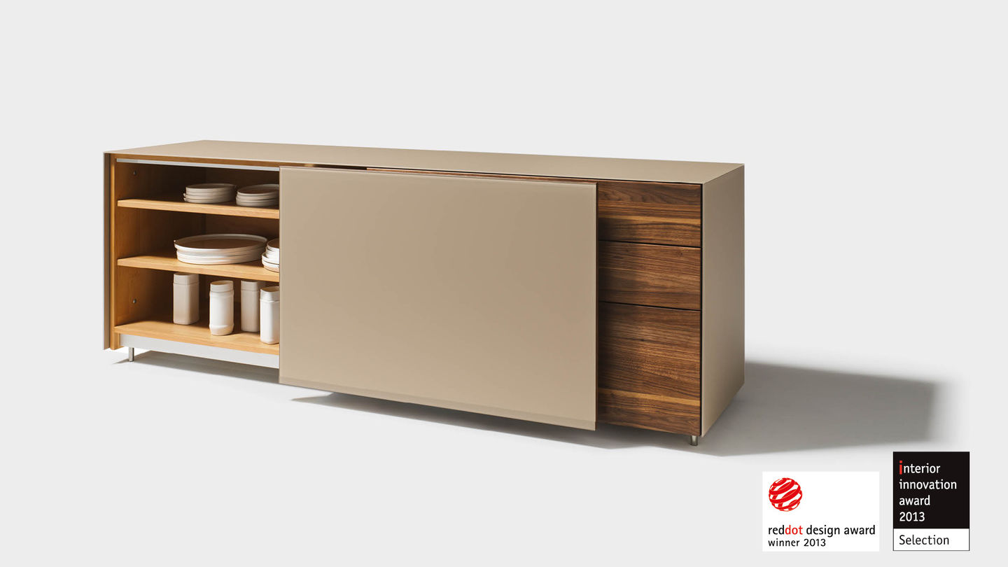 Numerosi premi di design per i complementi cubus pure di TEAM 7 come l’interior innovation award 2013 Numerosi premi di design per i complementi cubus pure di TEAM 7 come l’interior innovation award 2013