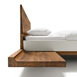 Wood bed with consoles and wood joint Wood bed with consoles and wood joint