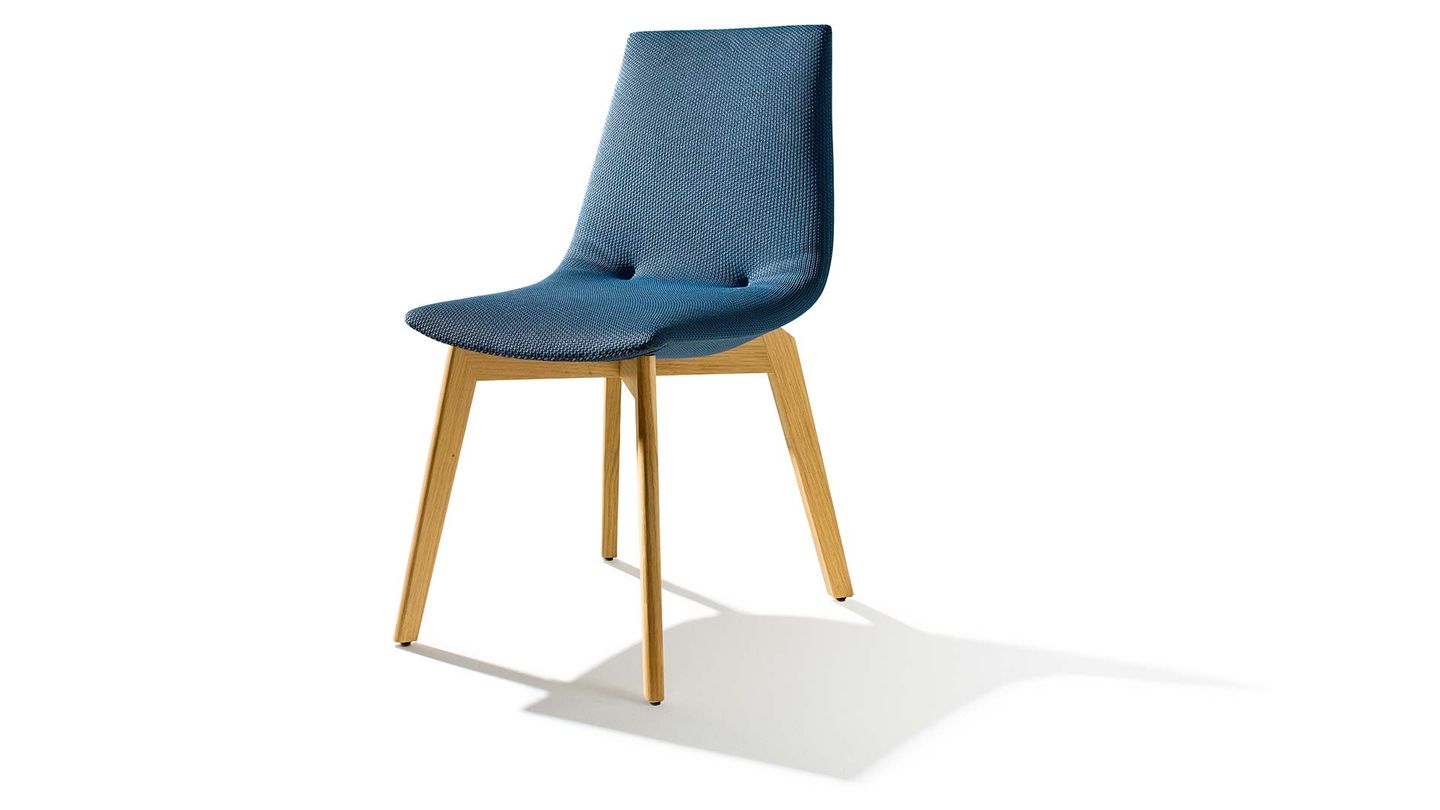 Стул „lui“ от TEAM 7, дизайнер Якоб Штробель Стул „lui“ от TEAM 7, дизайнер Якоб Штробель